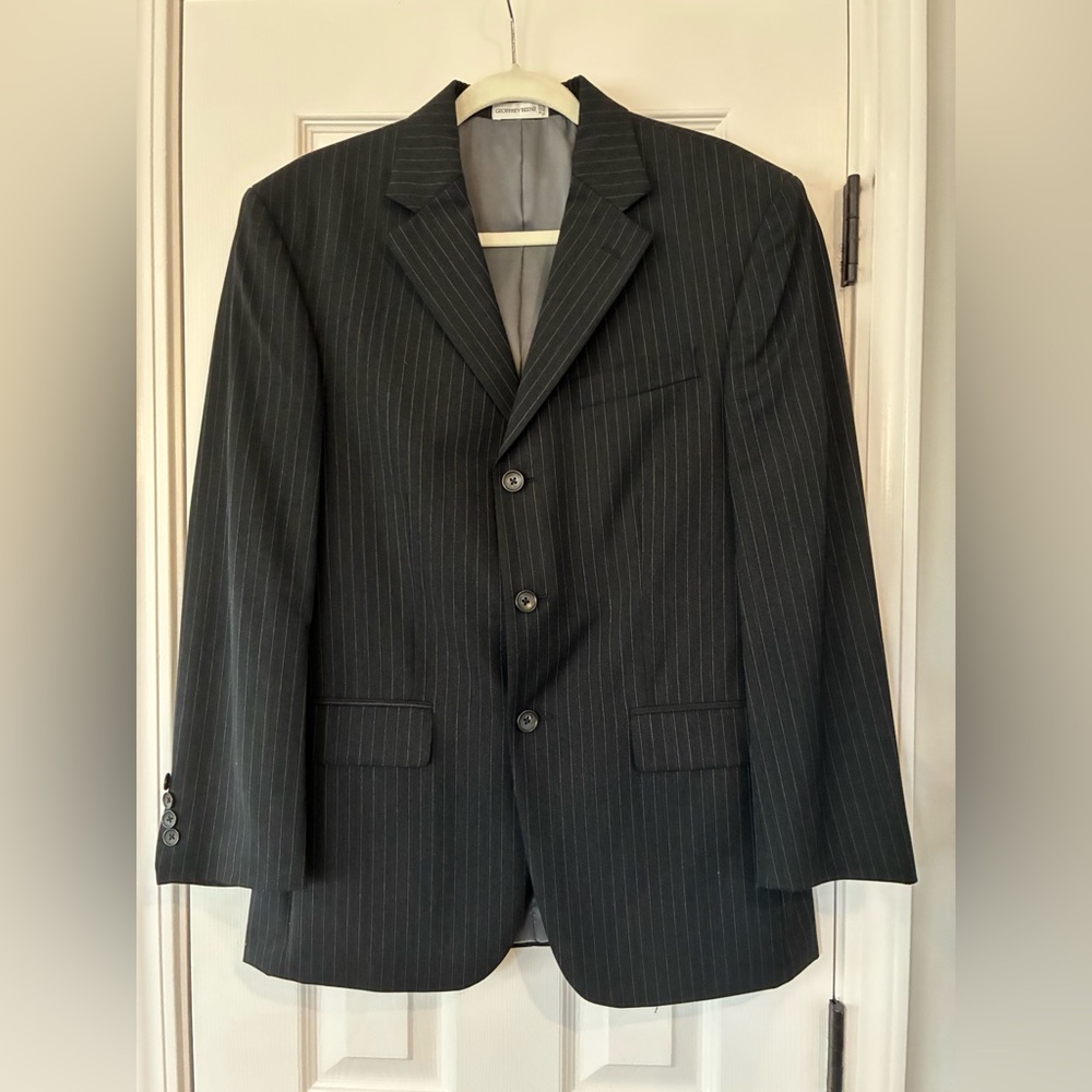 Geoffrey Beene Men's Black Pinstripe Suit, Jacket 41R, Pants 30x29
